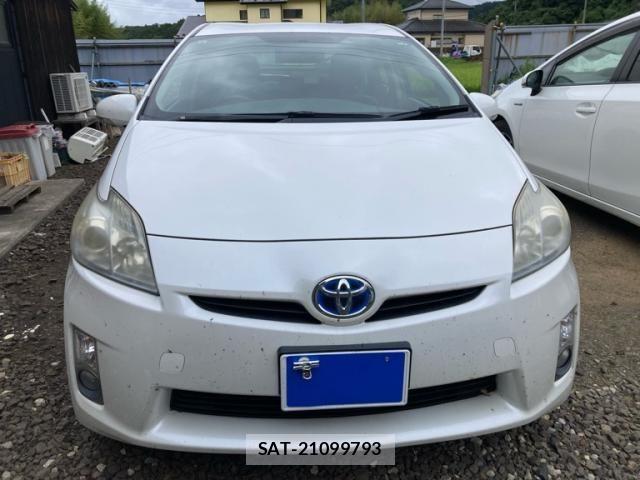 Toyota PRIUS 2011-08 8628482-1