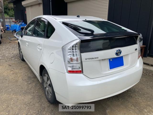 Toyota PRIUS 2011-08 8628482-5