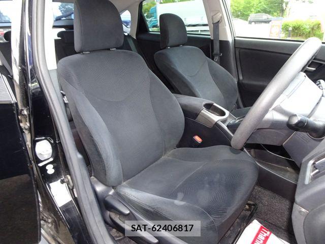 Toyota PRIUS 2014-05 8628449-11