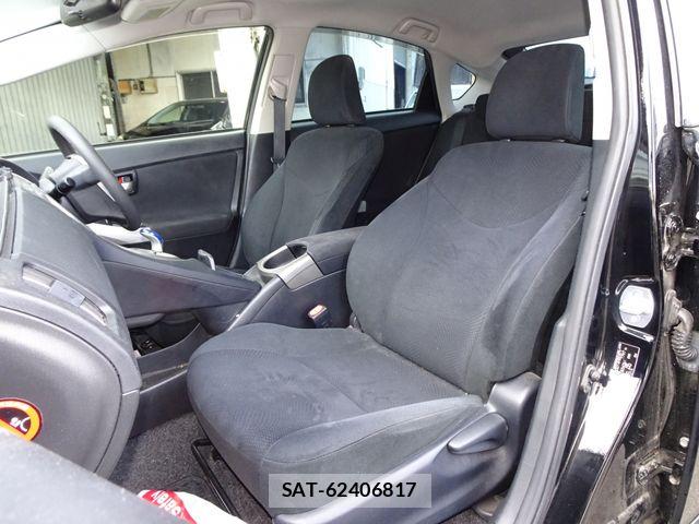 Toyota PRIUS 2014-05 8628449-13
