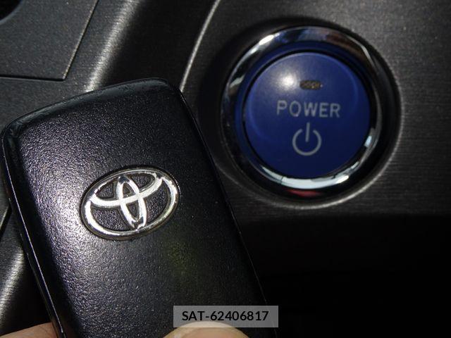 Toyota PRIUS 2014-05 8628449-16