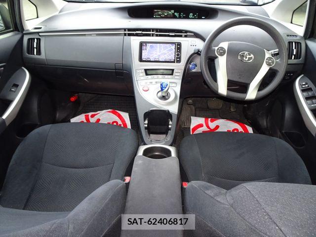 Toyota PRIUS 2014-05 8628449-1