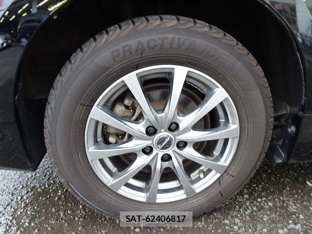 Toyota PRIUS 2014-05 8628449-24