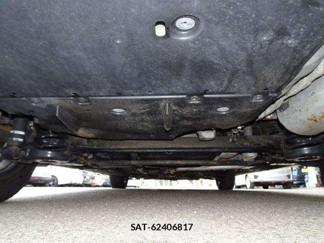 Toyota PRIUS 2014-05 8628449-26