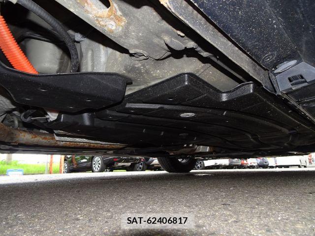 Toyota PRIUS 2014-05 8628449-29