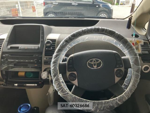 Toyota PRIUS 2007-03 8628462-17