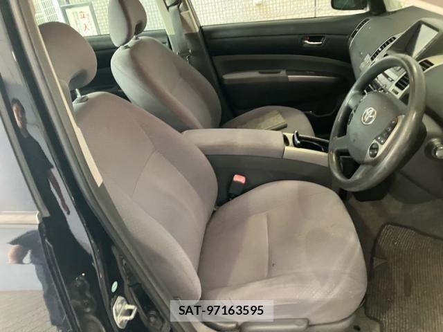 Toyota PRIUS 2005-12 8628464-14
