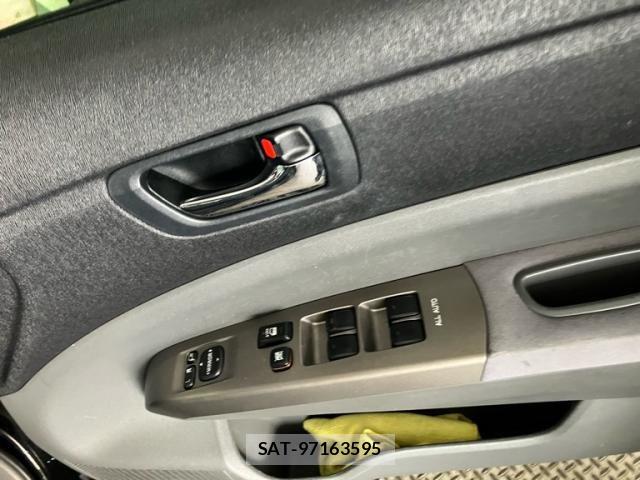 Toyota PRIUS 2005-12 8628464-16