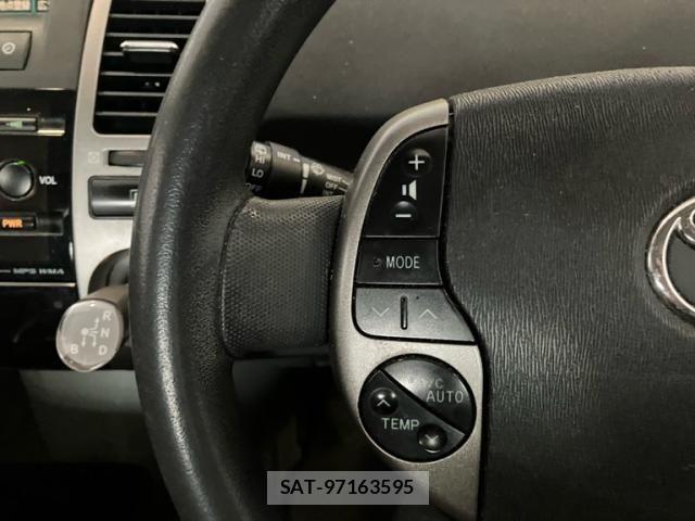 Toyota PRIUS 2005-12 8628464-20