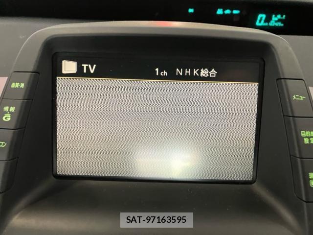 Toyota PRIUS 2005-12 8628464-27