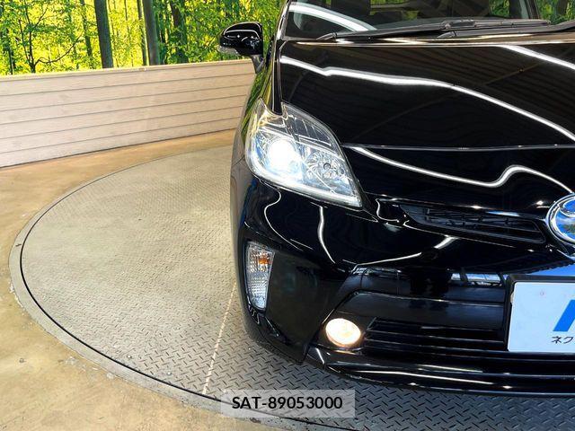 Toyota PRIUS 2015-10 8628435-11