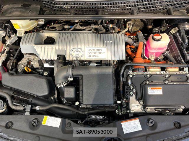Toyota PRIUS 2015-10 8628435-17
