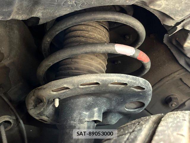 Toyota PRIUS 2015-10 8628435-19