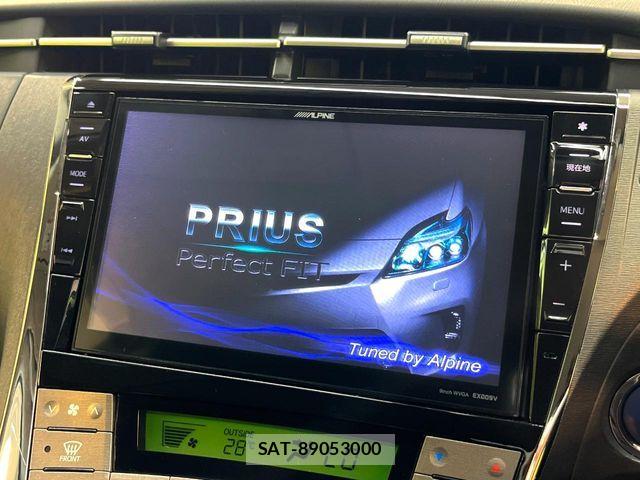 Toyota PRIUS 2015-10 8628435-2