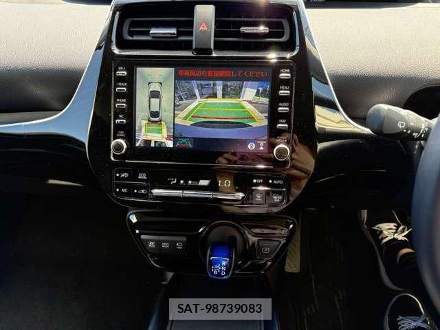 Toyota PRIUS 2021-11 8628418-11
