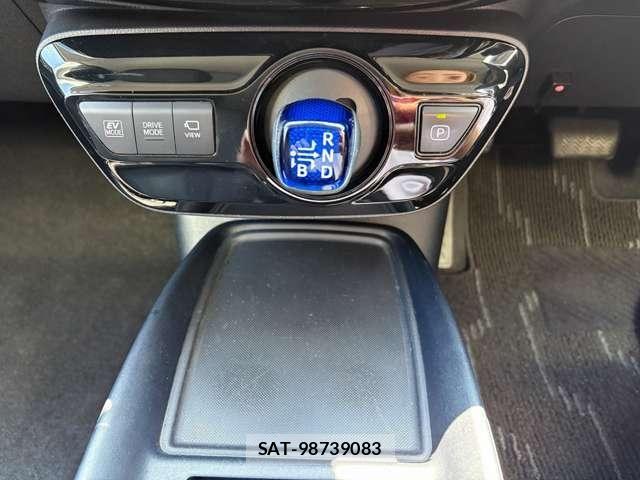 Toyota PRIUS 2021-11 8628418-12