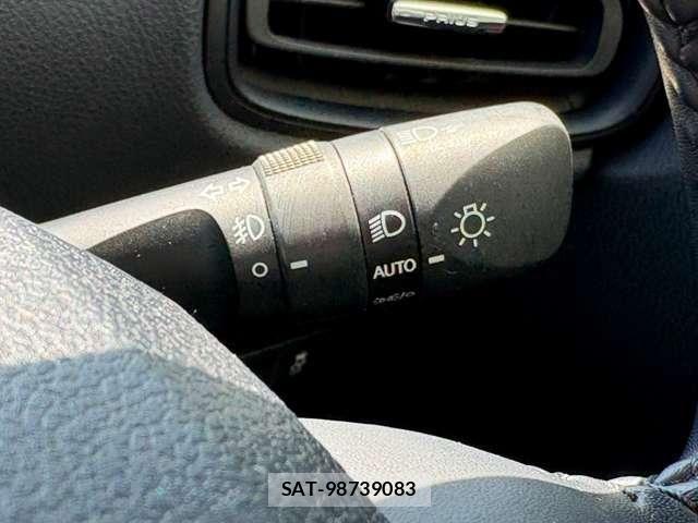 Toyota PRIUS 2021-11 8628418-20