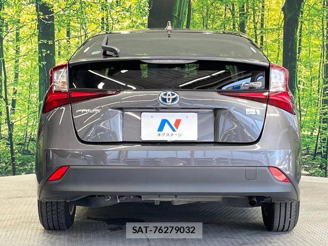 Toyota PRIUS 2021-11 8628420-14