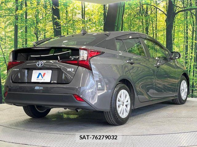 Toyota PRIUS 2021-11 8628420-16
