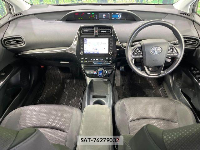 Toyota PRIUS 2021-11 8628420-1