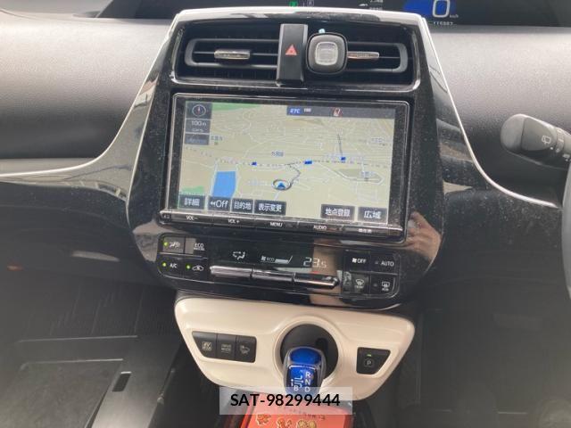 Toyota PRIUS 2017-11 8628436-21