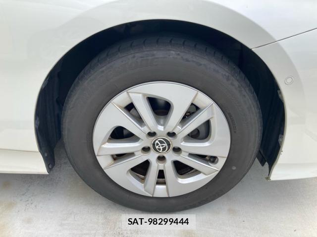 Toyota PRIUS 2017-11 8628436-6