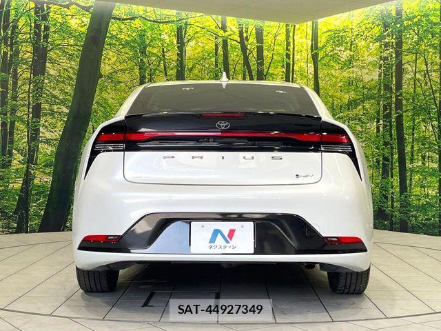 Toyota PRIUS 2023-09 8628396-14