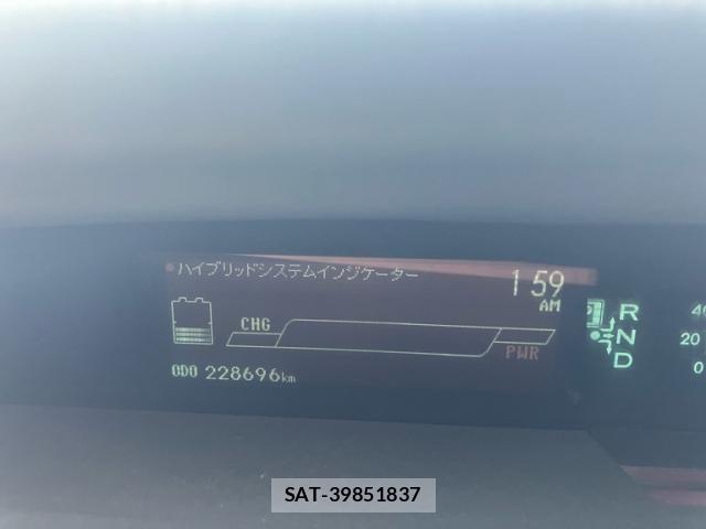 Toyota PRIUS 2014-03 8628475-12