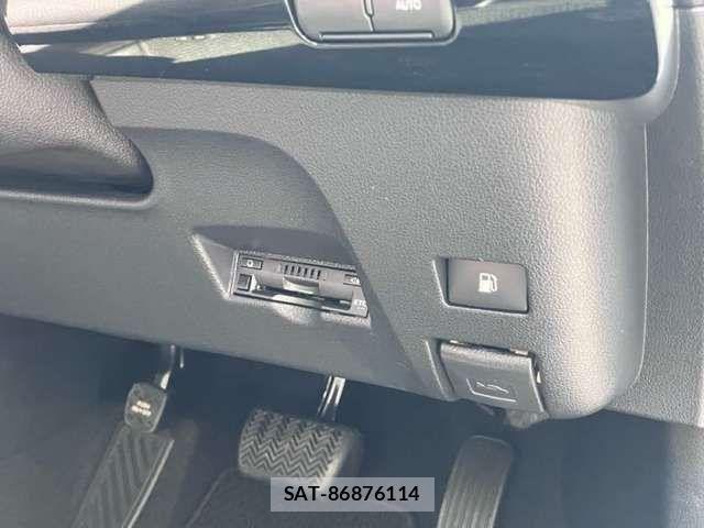Toyota PRIUS 2019-07 8628419-2