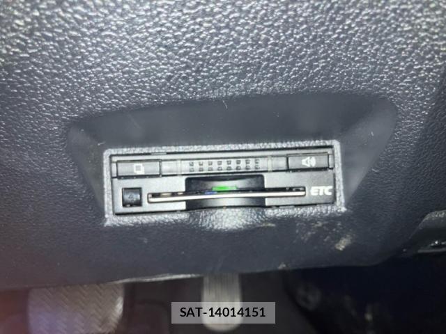 Toyota PRIUS 2015-12 8661058-14