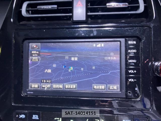 Toyota PRIUS 2015-12 8661058-16