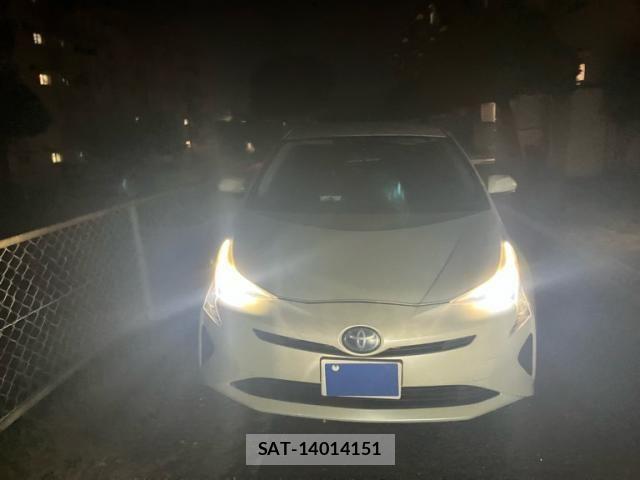 Toyota PRIUS 2015-12 8661058-1