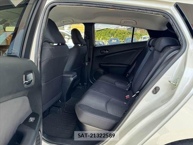Toyota PRIUS 2018-02 8661037-18