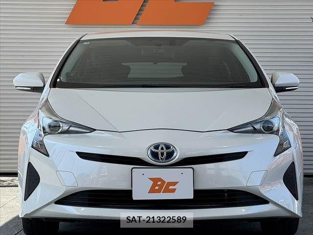 Toyota PRIUS 2018-02 8661037-8