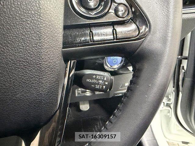 Toyota PRIUS 2018-05 8666747-17