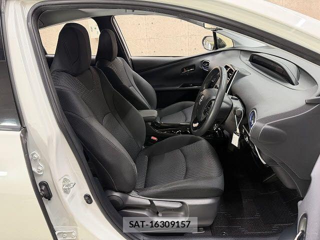 Toyota PRIUS 2018-05 8666747-8