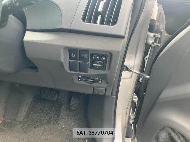 Toyota PRIUS 2009-07 8661088-13