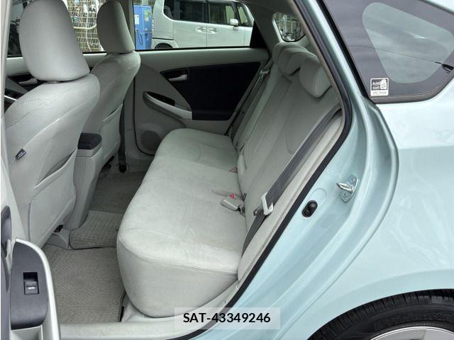 Toyota PRIUS 2010-11 8661068-4