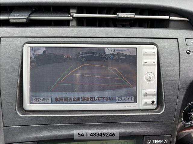 Toyota PRIUS 2010-11 8661068-7