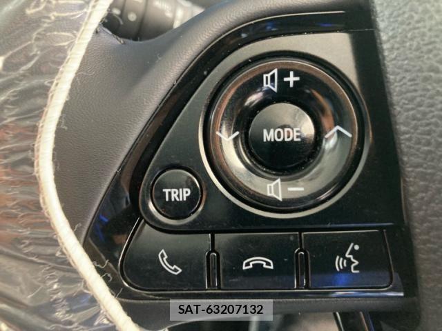 Toyota PRIUS 2019-07 8666749-17