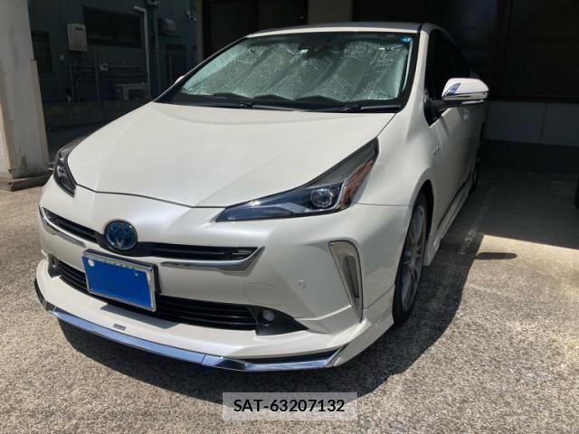Toyota PRIUS 2019-07 8666749-2