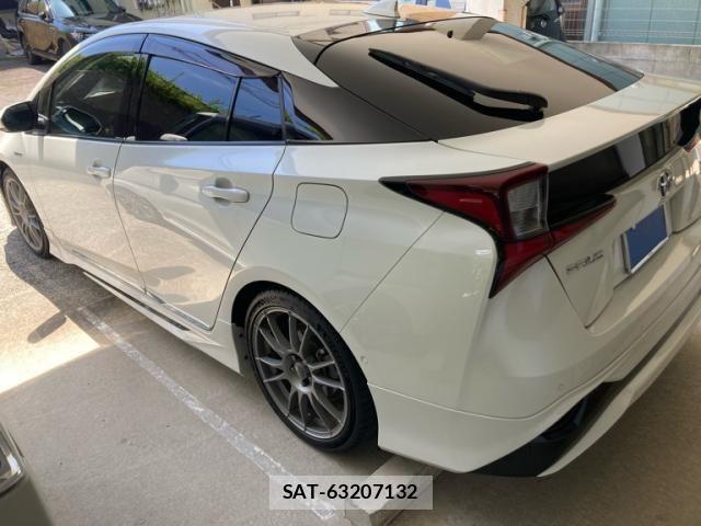 Toyota PRIUS 2019-07 8666749-3