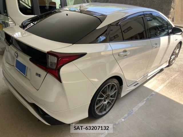 Toyota PRIUS 2019-07 8666749-4