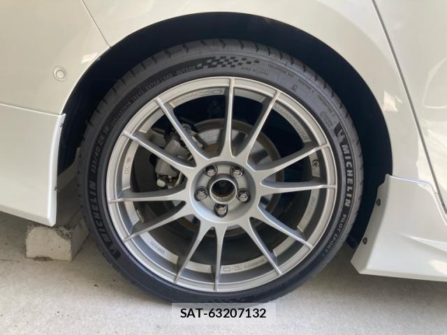 Toyota PRIUS 2019-07 8666749-7