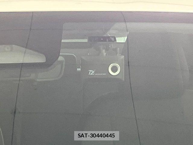 Toyota PRIUS 2024-01 8661007-5