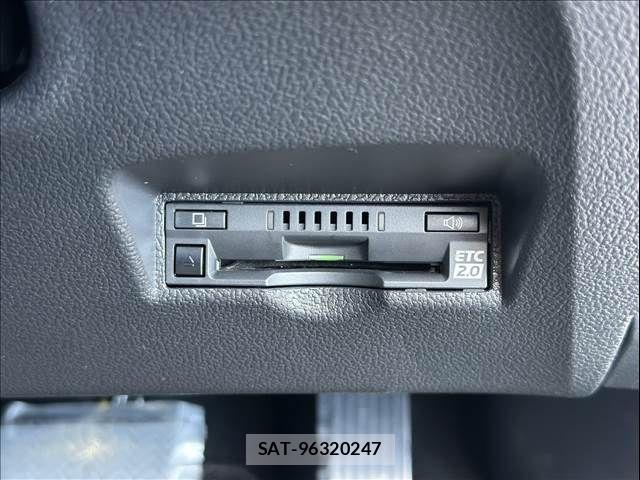 Toyota PRIUS 2020-01 8661013-10