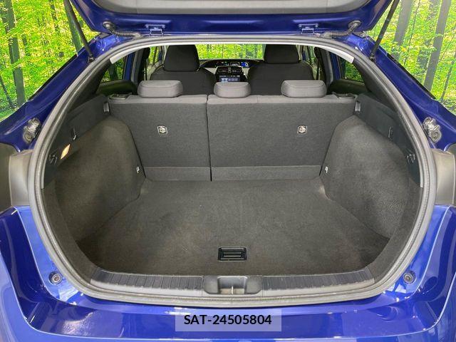 Toyota PRIUS 2016-06 8661028-10