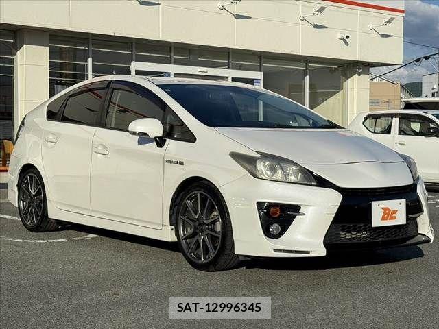 Toyota PRIUS 2013-10 8661050-9
