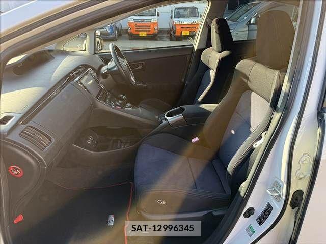 Toyota PRIUS 2013-10 8661050-16