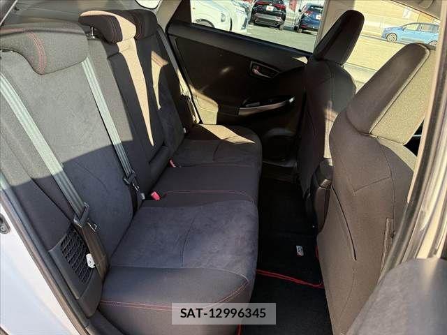Toyota PRIUS 2013-10 8661050-17